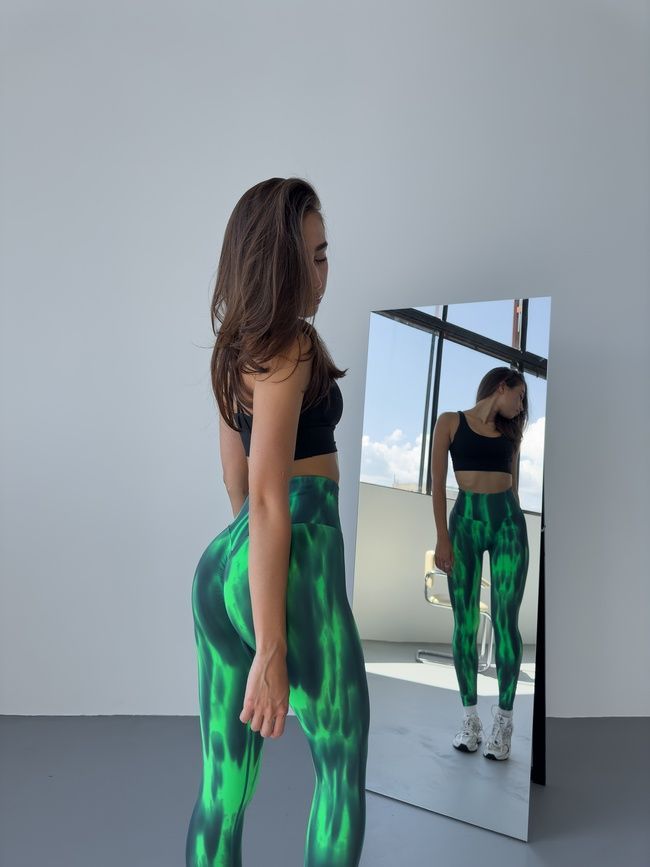 Sportowe legginsy bezszwowe z efektem push-up i paskiem w kształcie V, z ognistym gradientem, Burn, (zielony), S