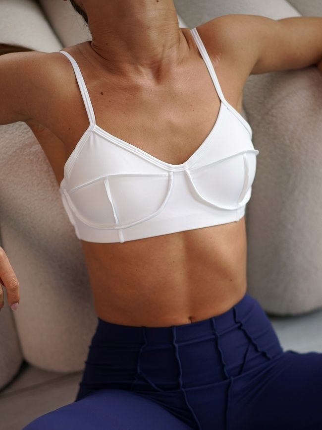 Women's push-up sports top for fitness with removable cups and external seams, Sculpt Bra, (white), S
