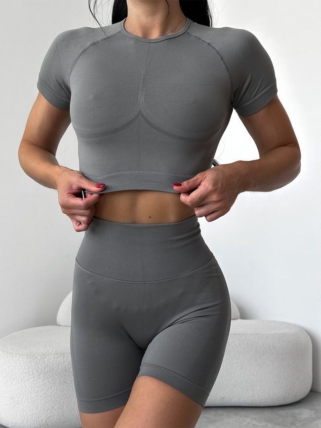 Damski komplet dwuczęściowy do fitnessu - crop-top i szorty z push-upem, bezszwowy, Classic, (szary), S