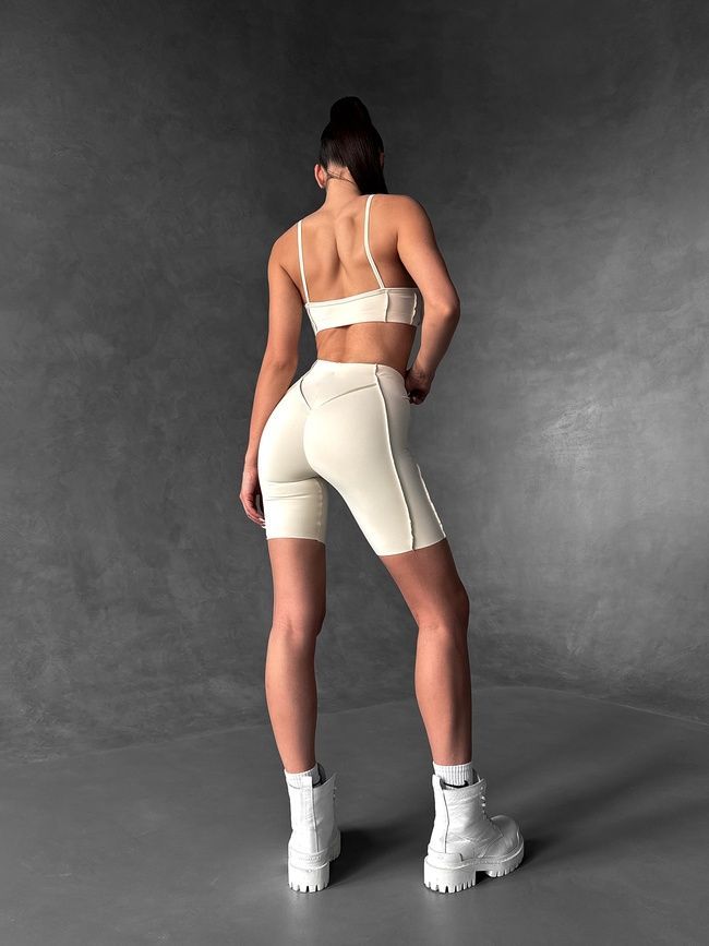Women&rsquo;s two-piece fitness set with external seams, top and shorts, Sculpt Muse, (champagne), S